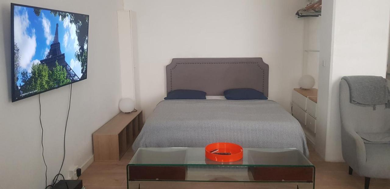 Charming Loft - Tour Eiffel/ Rue Cler Apart otel Paris Dış mekan fotoğraf