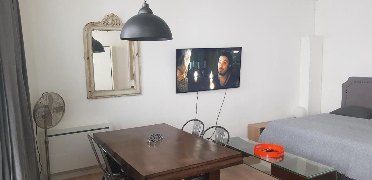 Charming Loft - Tour Eiffel/ Rue Cler Apart otel Paris Dış mekan fotoğraf